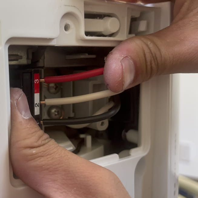 安全に考慮して電気工事をしていく