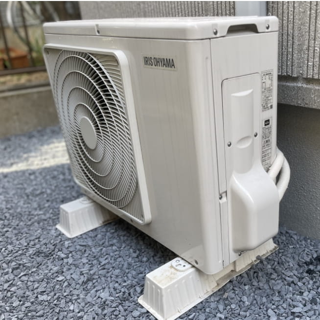 電源用の電線を接続する