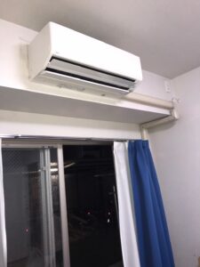 千葉の家庭用エアコンの取付け取り外しは 弊社千葉・東京エアコン取付けセンターにお任せください。 9月21日は取外しの施工実績です。