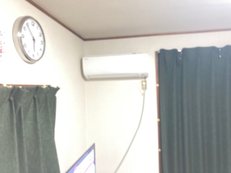 千葉の家庭用エアコンの取付け取り外しは弊社千葉・東京エアコン取付けセンターにお任せください。10月27日は取付けの施工実績です。